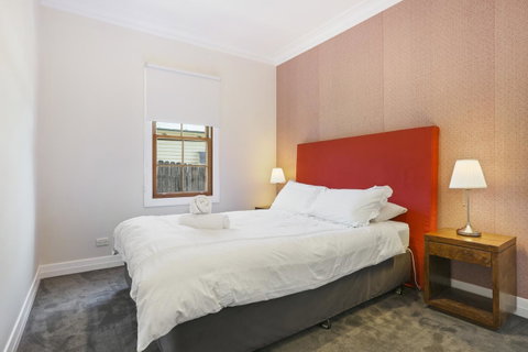 Bellevue Accommodation - Newcastle Accommodation 5