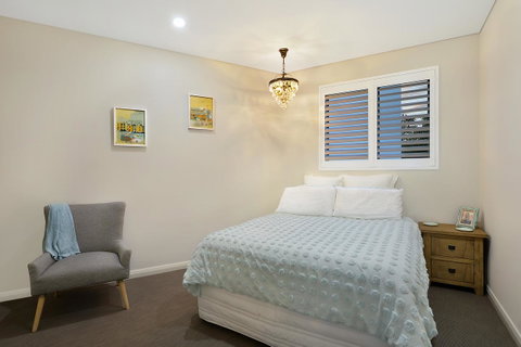 Belle Vue- Penthouse At Black Beach - Newcastle Accommodation 12