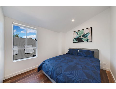 Walk To The City From This Renovated Heritage Gem - New Castle Tourism 5