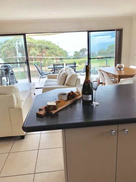 Seachange 3 - Newcastle Accommodation 3