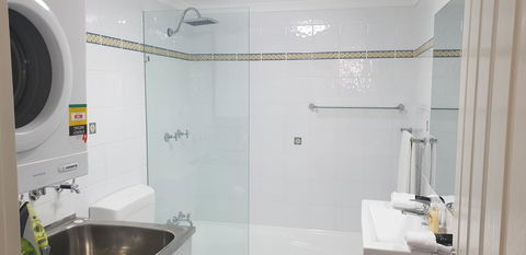 Liv Arena Apartments Darling Harbour - New Castle Tourism 4