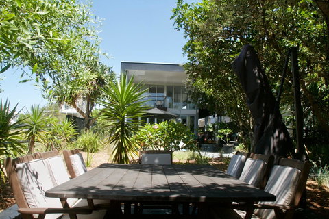 Casuarina Beachfront House - Hostie Properties - Newcastle Accommodation 14