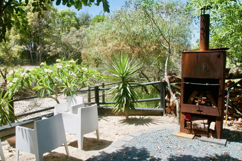 Casuarina Beachfront House - Hostie Properties - Newcastle Accommodation 15