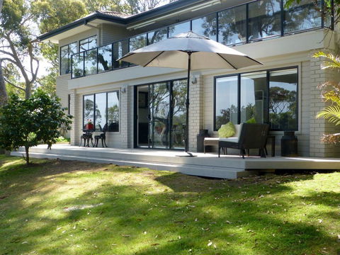 The Retreat At Palm Beach - New Castle Tourism 2