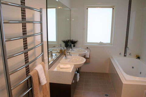 Encore Apartments - Newcastle Accommodation 11