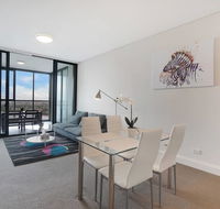 Cozy apartment with Water view plus Winter garden - Newcastle Accommodation