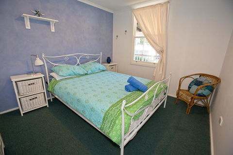 Bush & Bay Cottage - New Castle Tourism 20