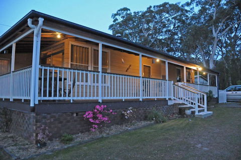 Bush & Bay Cottage - New Castle Tourism 18