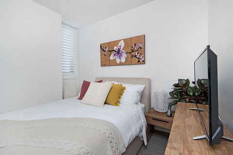 Arena Luxury Beachfront Apartment - New Castle Tourism 24