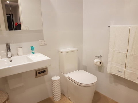 Arena Luxury Beachfront Apartment - New Castle Tourism 30