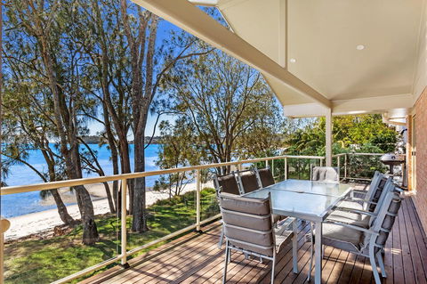 Foreshore Drive, 123, Sandranch - Newcastle Accommodation 0