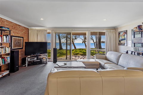 Foreshore Drive, 123, Sandranch - Newcastle Accommodation 2