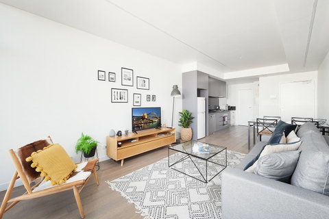 Newtown's Best Designer Apartment - Newcastle Accommodation 7