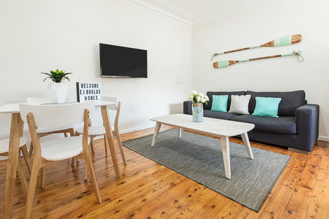 Hidden Gem Villa 7 - Newcastle Accommodation 3