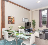 Classic 2 BR Apt in Pyrmont - New Castle Tourism