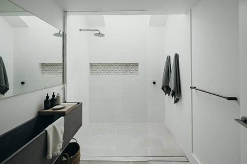 Salt At Shoal Bay - New Castle Tourism 35