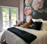 Chanticleer Gardens - Newcastle Accommodation