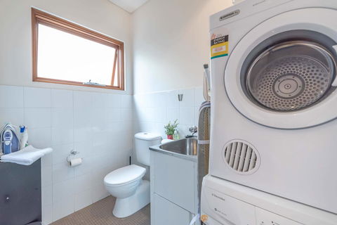 2 Bed House + Loft In Pyrmont - New Castle Tourism 20