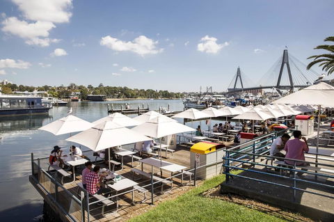 2 Bed House + Loft In Pyrmont - New Castle Tourism 24