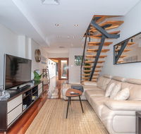 2 Bed House  Loft in Pyrmont - New Castle Tourism