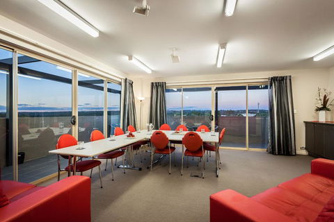 Mantra Castle Hill Sydney, An Accor Hotel - Newcastle Accommodation 4