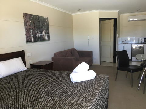 Balranald Club Motel - Newcastle Accommodation 3
