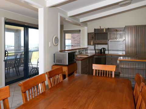 2 Cliff Road - New Castle Tourism 5