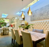 3 Storey Home Close Walk to Fox Studios SCG  City - Newcastle Accommodation