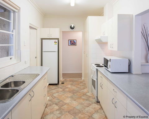 Villa Blue - New Castle Tourism 14