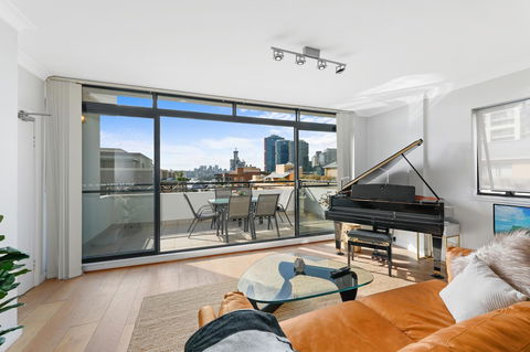 Darling Harbour Penthouse Views+Jacuzzi - New Castle Tourism 4