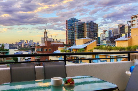 Darling Harbour Penthouse Views+Jacuzzi - New Castle Tourism 15