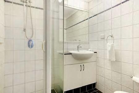 Central Studio, Darwin CBD Northern Territory - Newcastle Accommodation 9