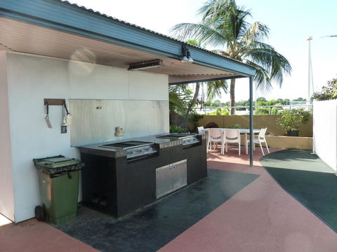 Cullen Bay Resorts - Newcastle Accommodation 19