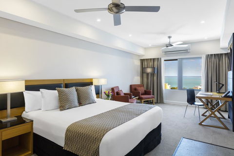 Oaks Darwin Elan Hotel - Newcastle Accommodation 1