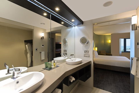 Hilton Darwin - Newcastle Accommodation 15