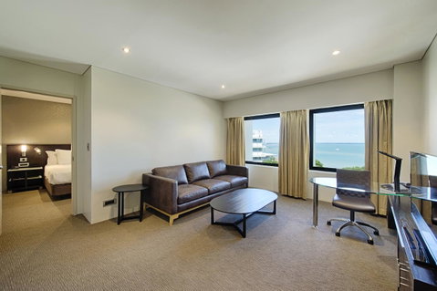 Hilton Darwin - Newcastle Accommodation 12