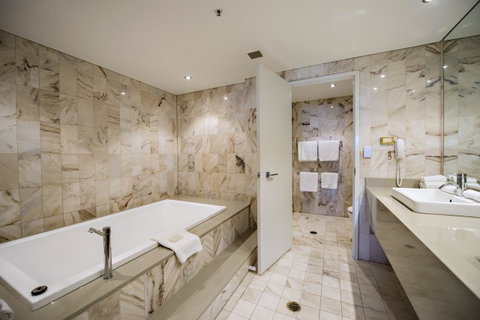 Hilton Darwin - Newcastle Accommodation 35