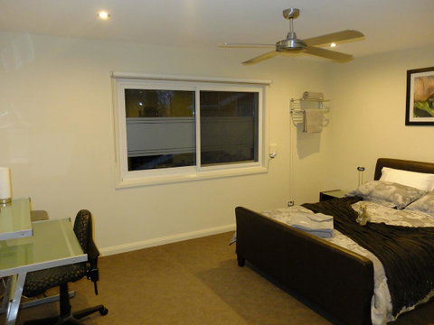Rock Wallaby - Newcastle Accommodation 6