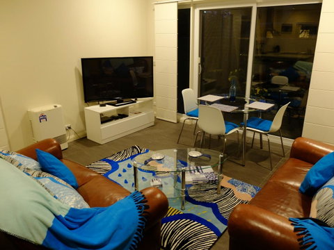 Rock Wallaby - Newcastle Accommodation 8