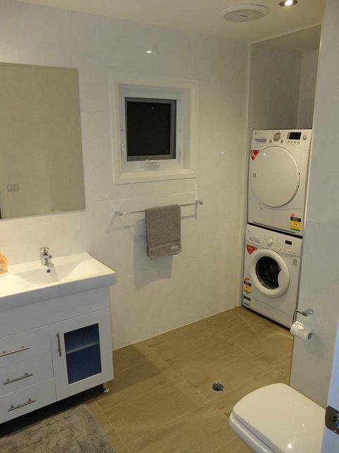 Rock Wallaby - Newcastle Accommodation 10