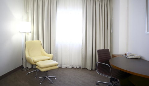 Novotel Canberra - Newcastle Accommodation 16