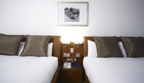 Novotel Canberra - Newcastle Accommodation 18