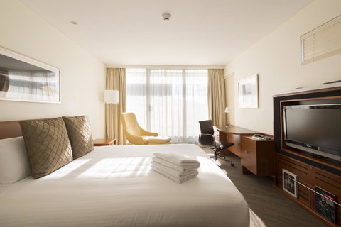 Novotel Canberra - Newcastle Accommodation 10