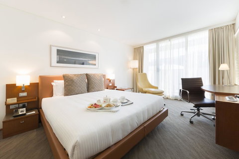 Novotel Canberra - Newcastle Accommodation 7