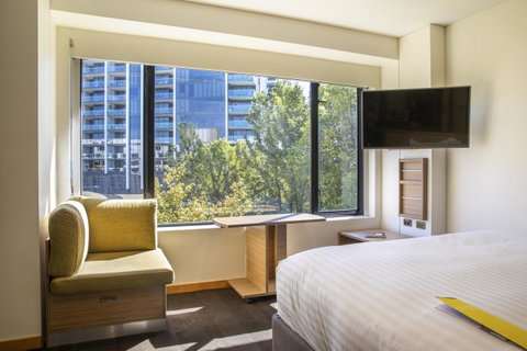 Crowne Plaza Canberra, An IHG Hotel - Newcastle Accommodation 14