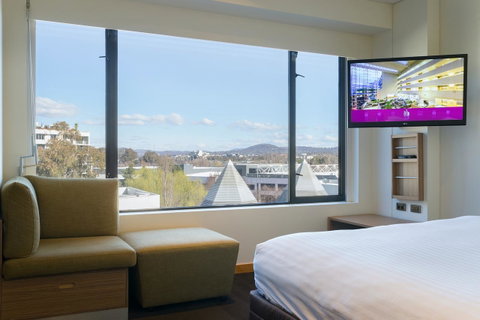 Crowne Plaza Canberra, An IHG Hotel - Newcastle Accommodation 19