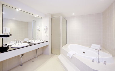 Crowne Plaza Canberra, An IHG Hotel - Newcastle Accommodation 20