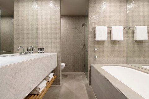 Hotel Realm - Newcastle Accommodation 14