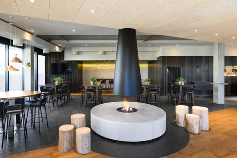 Burbury Hotel - Newcastle Accommodation 2