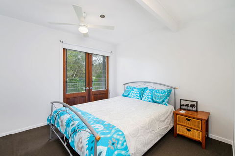 BONNY BEACH HOUSE - Holiday Accomodation With Pool - Newcastle Accommodation 2